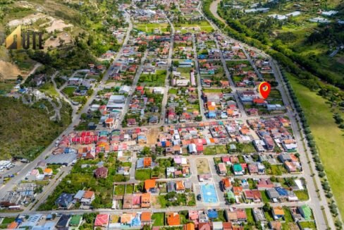 Lote de 596 metros con 19.98 metros de frente
