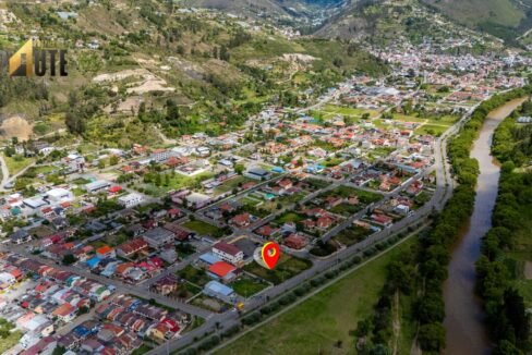 Lote de 596 metros con 19.98 metros de frente