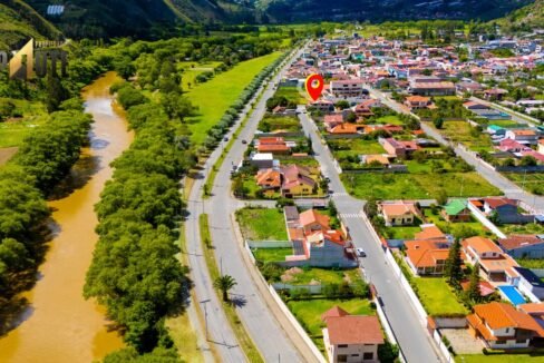 Lote de 596 metros con 19.98 metros de frente